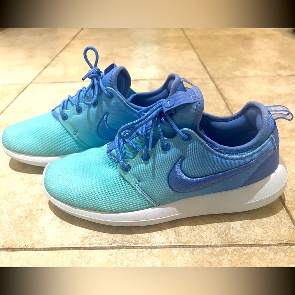 Nike Women's Roshe Two BR W Polarized Blue/Polarized Blue 896445-400 Size 9.5
